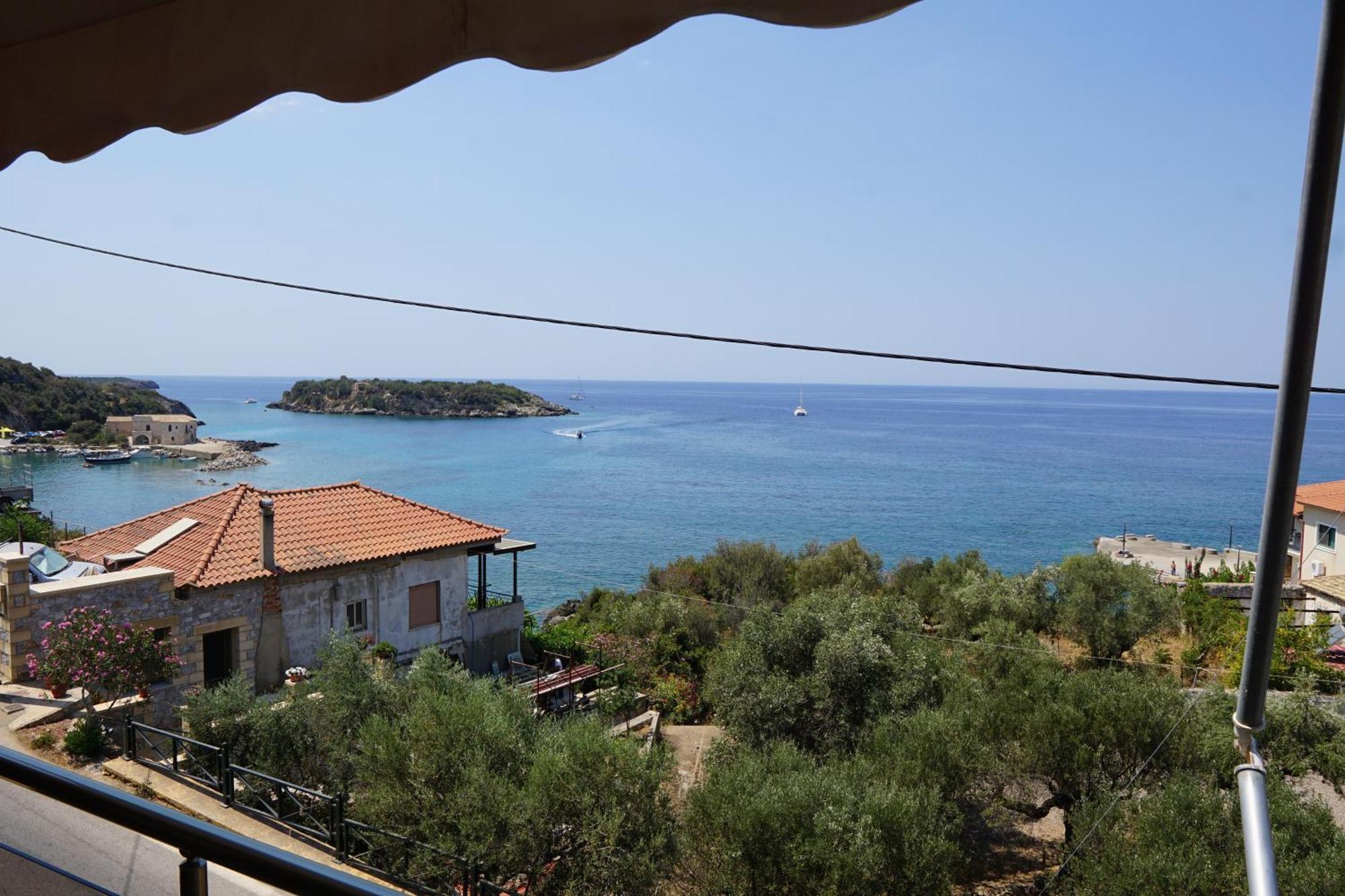 Sea And Sun Apartments 303 Ιδιωτικό Διαμέρισμα Kardamíli Kültér fotó